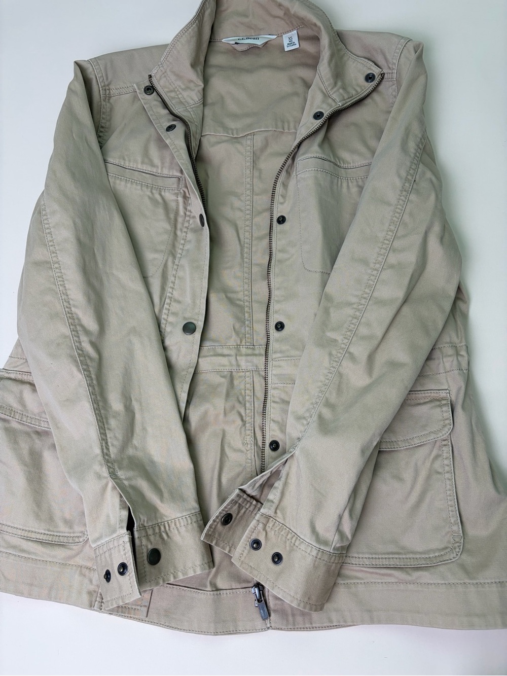 L.L.Bean Women’s XS Tan Classic Utility Field Safari Jacket - Picture 3 of 10